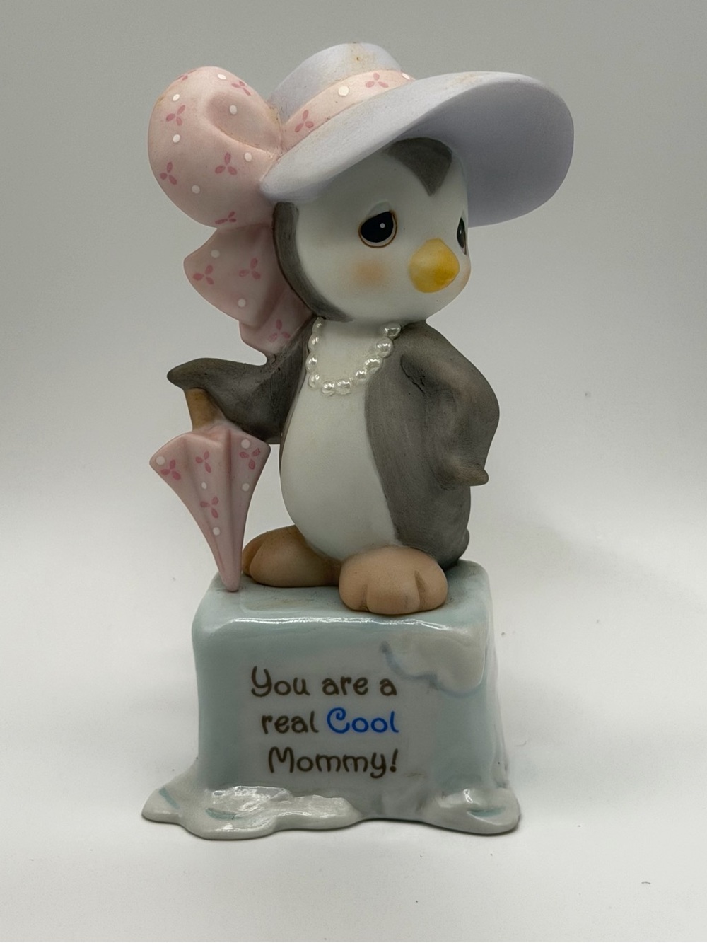 Precious Moments Enesco Cool Mommy Penguin Figurine 101495 2001 Porcelain